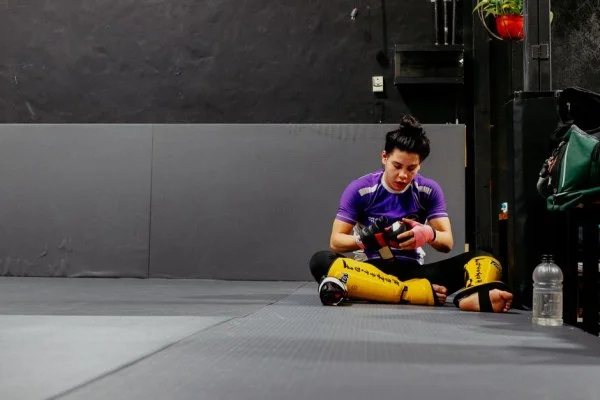 张伟丽UFC草量级卫冕战正式敲定对手苏亚雷斯深度解析